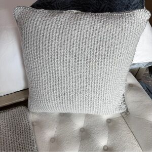 POTTERY BARN pillow covers Thermal Sherpa Back Knit 24x 24 light gray set of 2